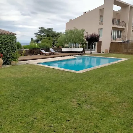 Romantic Modern Private Swimming Pool 5 Min Walk From Centre